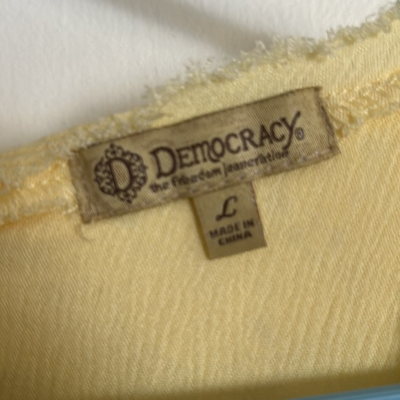 Pale yellow Democracy tank top size L - Picture 7 of 7